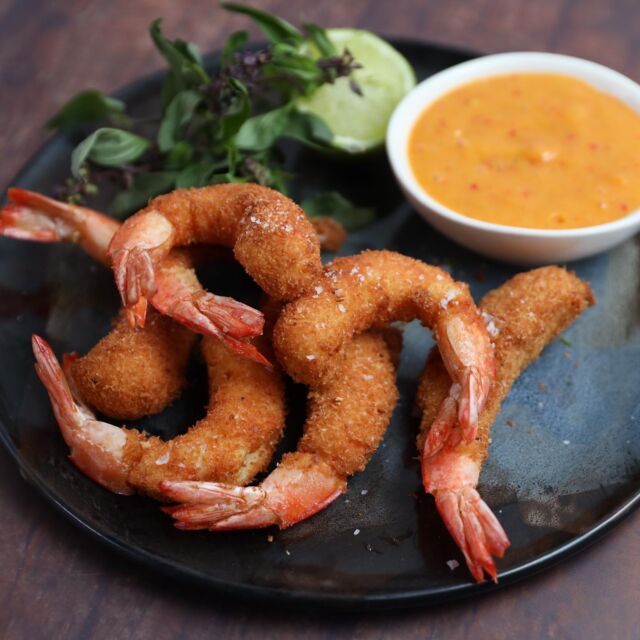 Sweet, savoury and spicy 🍤🥭🌶 🥥 Coconut Crumbed Prawns with Spicy Mango Sauce #creativegourmet #everydaygourmet 
.
Jump onto our website and email us for full recipe and other recipe ideas! Plenty to share and try using our frozen fruit range!
.
#recipe #coconut #prawns #spicy #mango #sauce #homemade #lockdown #creativegourmet #everydaygourmet #fruit #instalike #cooking #gourmet #food #yummy #delicious #savoury #sweet #spicy #creative #foodlover #foodie #frozen #fruit #foodstylist